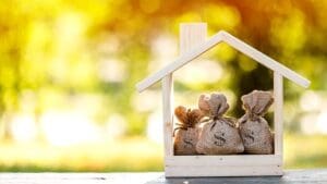 When considering repayment terms, the investor will need to balance cash flow with long-term equity building. (Image source: Shutterstock.com)